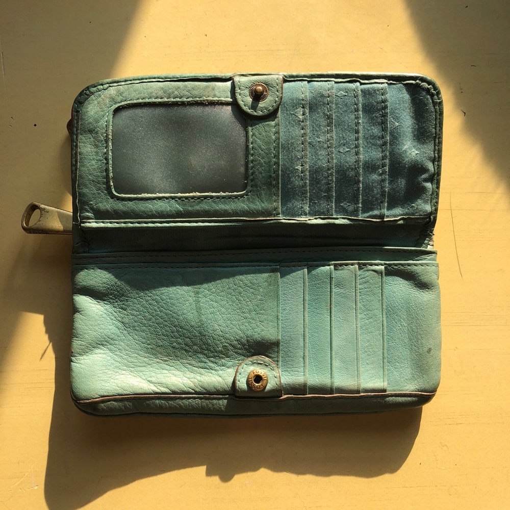 Turquoise Fossil Wallet - image 2